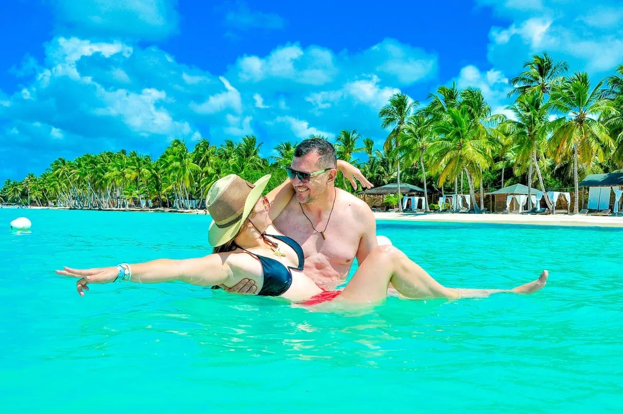 Saona Island VIP Tour: Mano Juan & Snorkeling · 4
