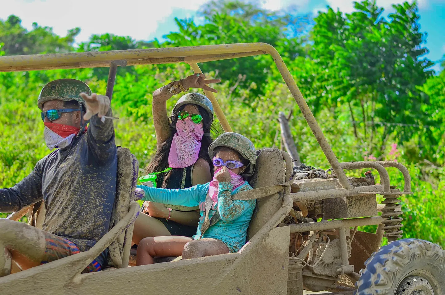 Punta Cana Buggy & Parasailing Tour with Cenote · 4