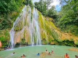 Samaná Tour: El Limón & Cayo Levantado